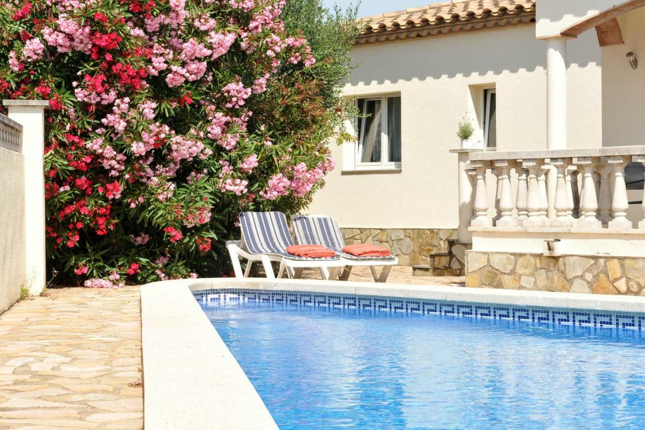 Villa Guti L' Escala Exterior foto